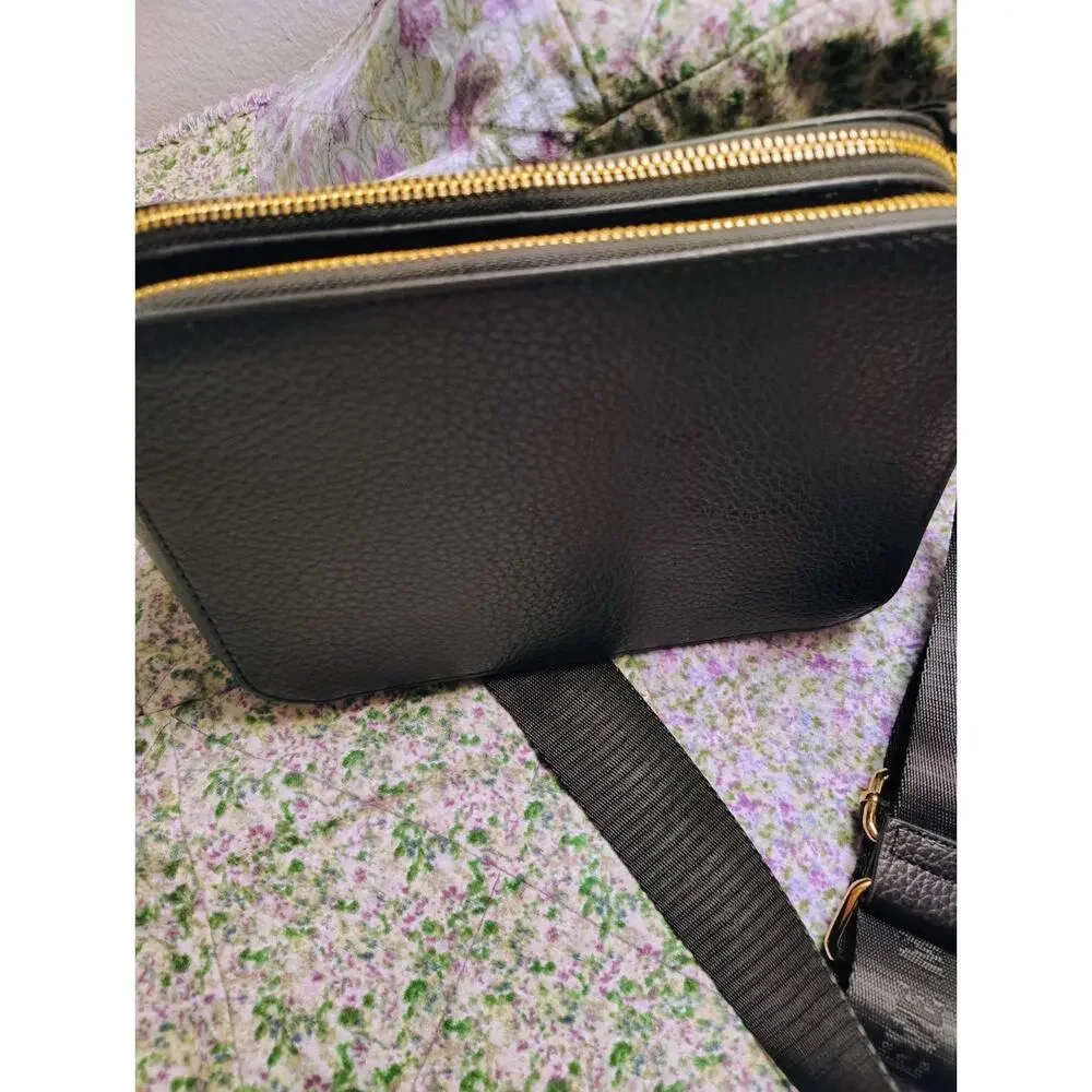 NWOT Steve Madden Woven Black Crossbody Camera Bag
